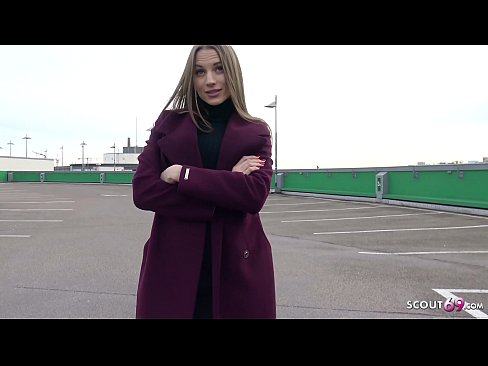❤️ 德国侦察员是一个梦想触摸斯蒂尔，停车场告诉和性感的钱 ❤❌ Sex video