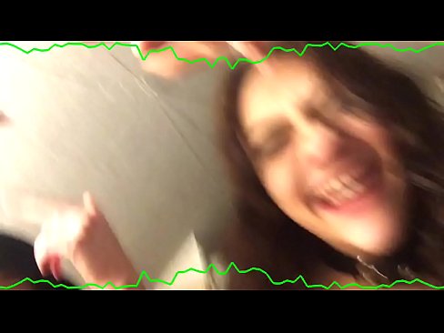 ❤️ 两位性感的黑发美女情感内裤留住混蛋古怪的婊子 ❤❌ Sex video